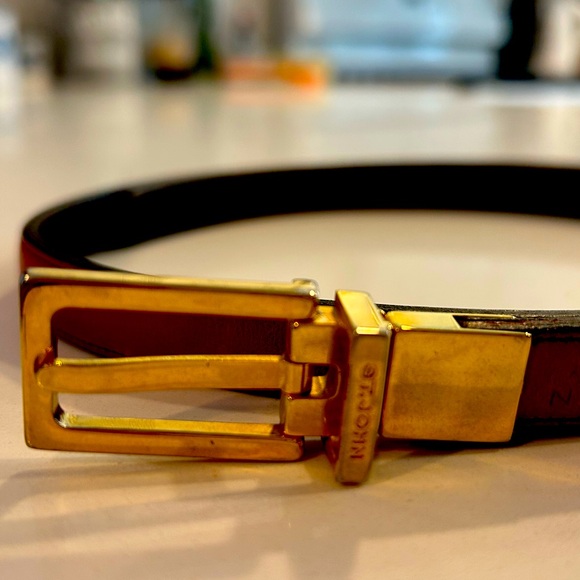St. John leather belt - Picture 2 of 2